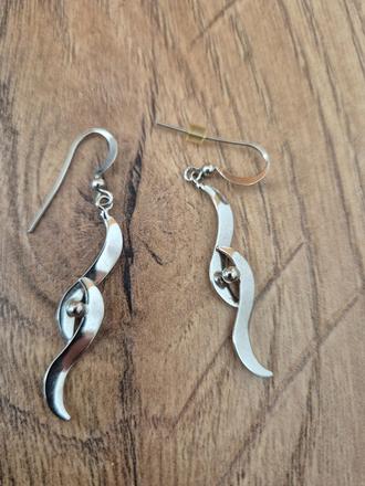 Strieborné náušnice, 