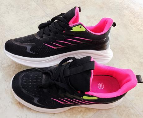 Ultra ľahké tenisky, 38