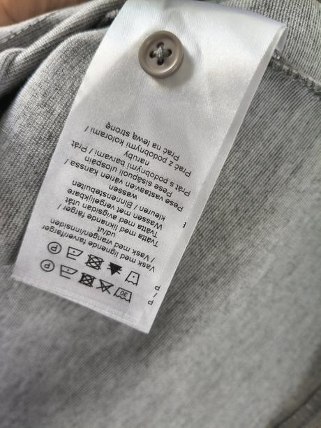 Ichi krásne jednoduché šaty xs-s, xs