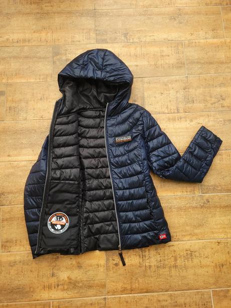 Bunda napapijri, napapijri,s