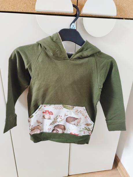 Mikina + tepláky s jesenným motivom veľkosť 110/11, 110