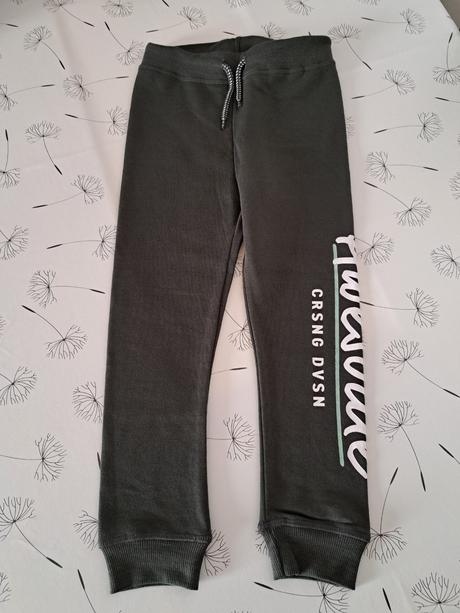 2 ks teplaky, reserved,128