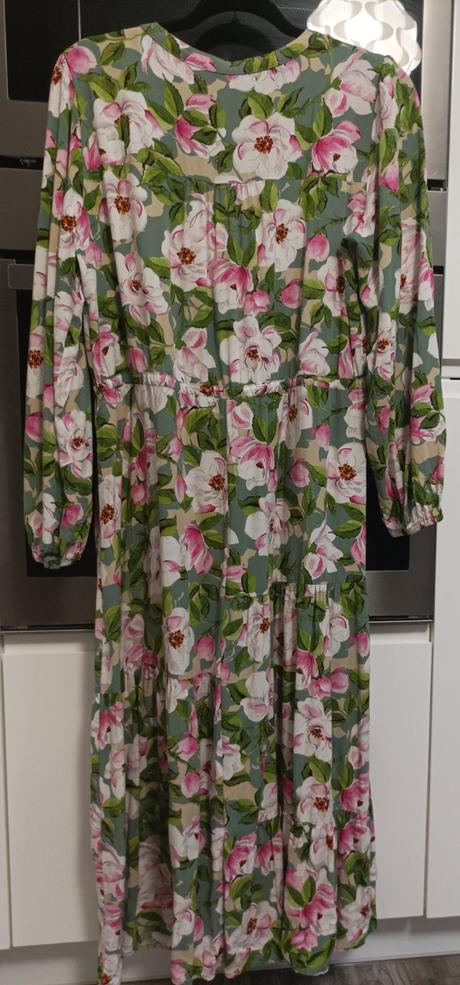 Krásne šaty s kvetmi, reserved,xl