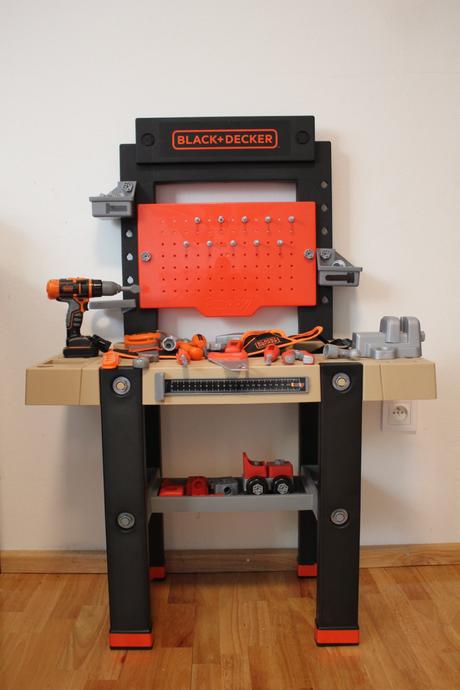 Hračkárska dielňa black+decker,