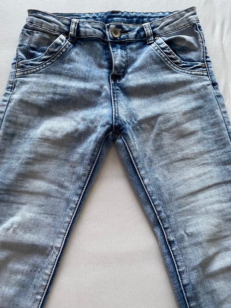 Bledomodre vysuchane rifle, s