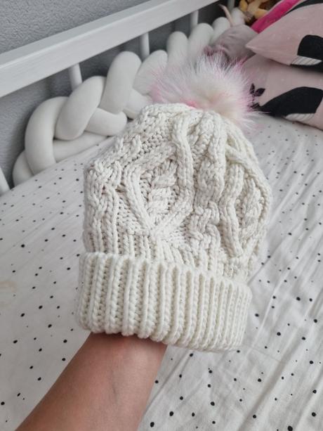 Ciapka zimna pletena 52, 52