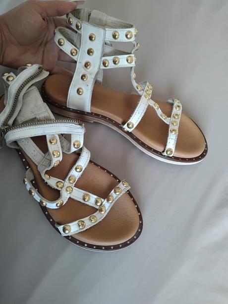 Biele gladuatorky, 37