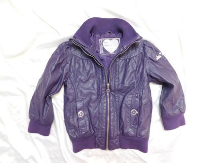 Pekna koženkova bunda, 104