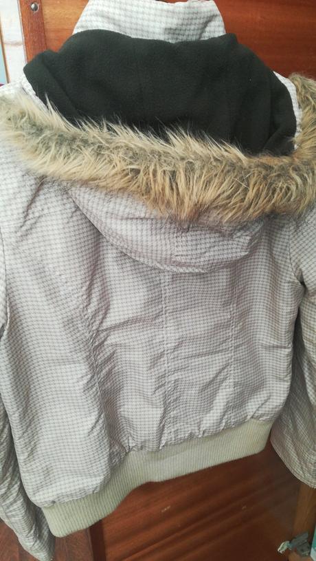 Vetrovka, colours of the world,38