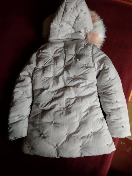 Elegantná bunda, 128