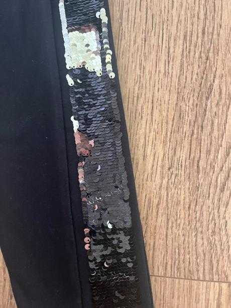 Leginy s otočnými flitrami na boku, lindex,158