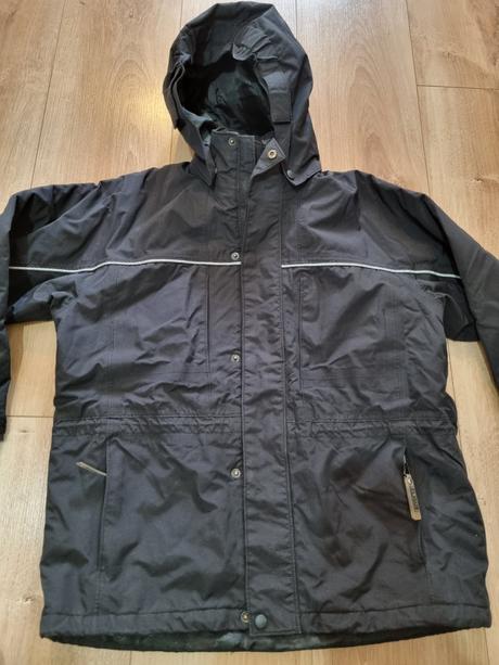 Zimna bunda clique, 134