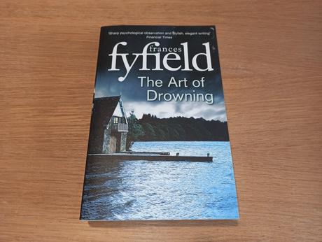 Frances fyfield in english,