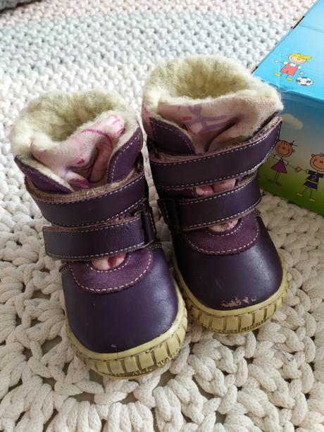 Kožené, vyteplené ovčí vlnou, pegres,22