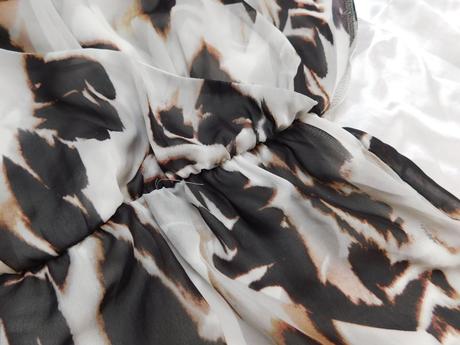 Pekne trendy elegantne šaty, atmosphere,44