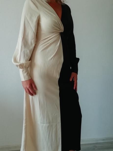 Dvojfarebné šaty yas, s