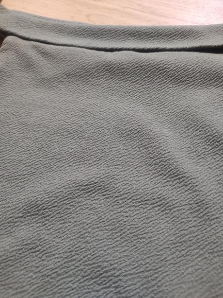 Elastické, new look,140