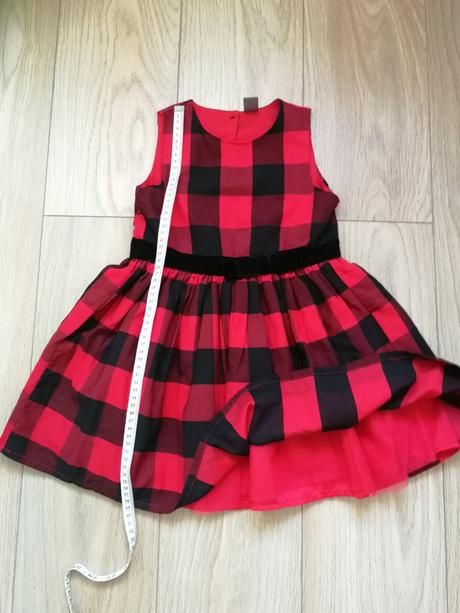 Karovane sviatocne  saty, pepco,110