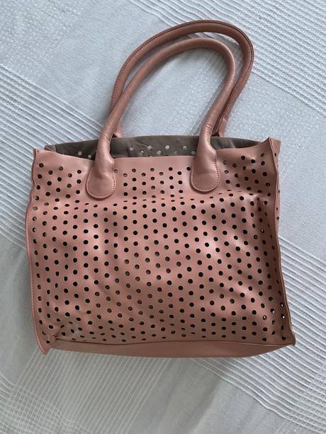 Letná púdrova kabelka, 