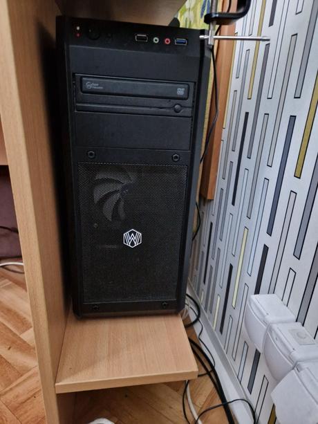 Predam poçitač, asus