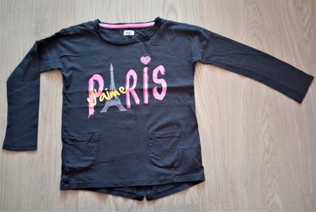 Dievčenské pulóvre v. 122 a 128, 122