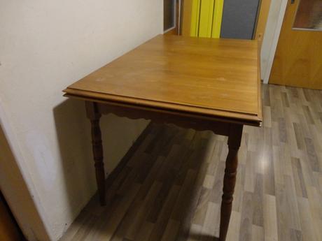 Stôl drevený, rozkladací,