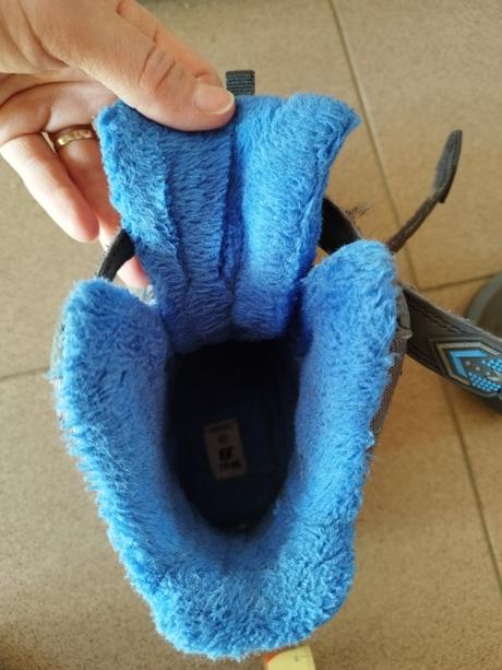 Detské čižmy, baťa,35