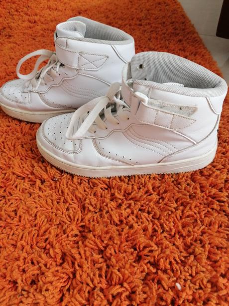 Botasky, deichmann,35