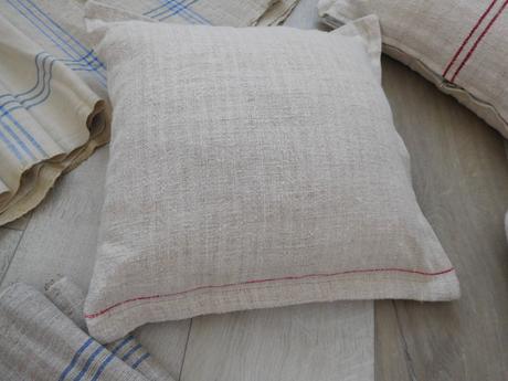 Vankúše +tašky+plátno tkané výrobky-nové.,