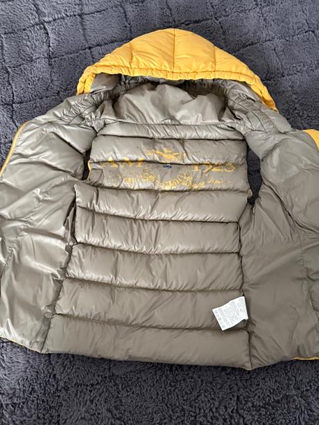 Teplá vesta aeronautica militare, xs