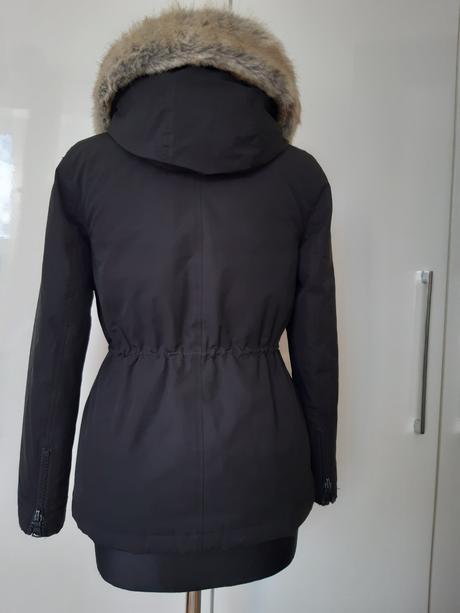 Bunda-pérová- dievčenská, 36