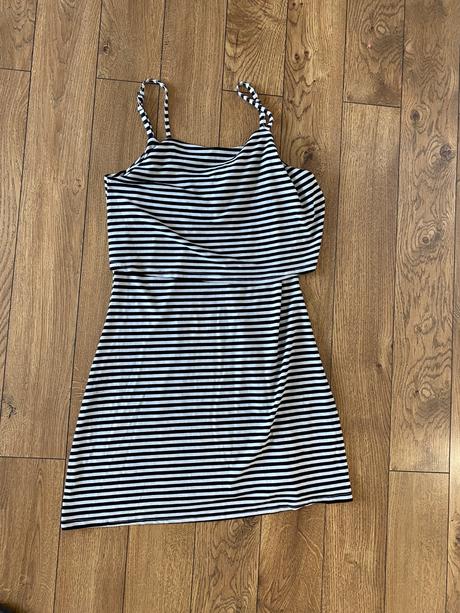 Páskované šaty, gate,s