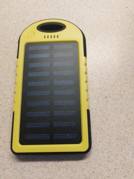 Solárny power bank,