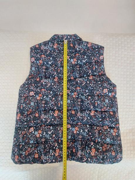 Dievčenská vesta, c&a,140