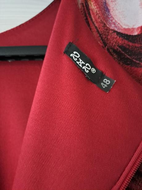 Spoločenské šaty, 48