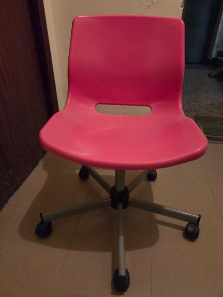 Predám stoličku k písaciemu stolu, 