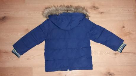 Zimna bunda, just play,110