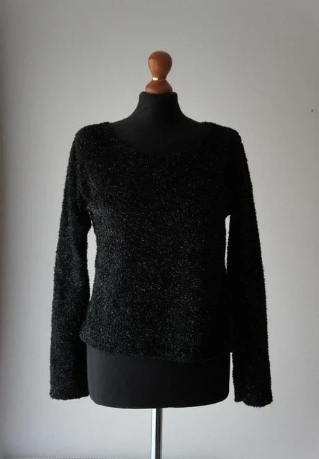 Čierny sveter s textúrovaným úpletom a lesklou niť, m