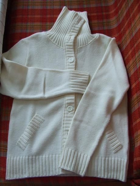 Svetrík maslovej farby, quelle,s