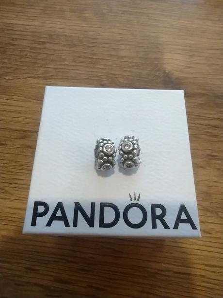 28ks pandora prívesky., pandora