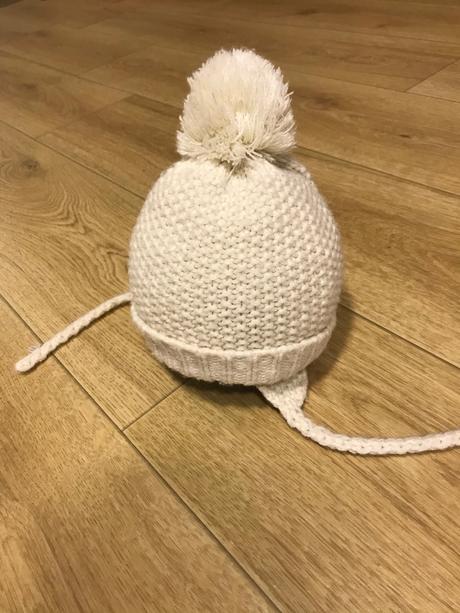 Čiapka s brmbolcom zara béžová, zara,74