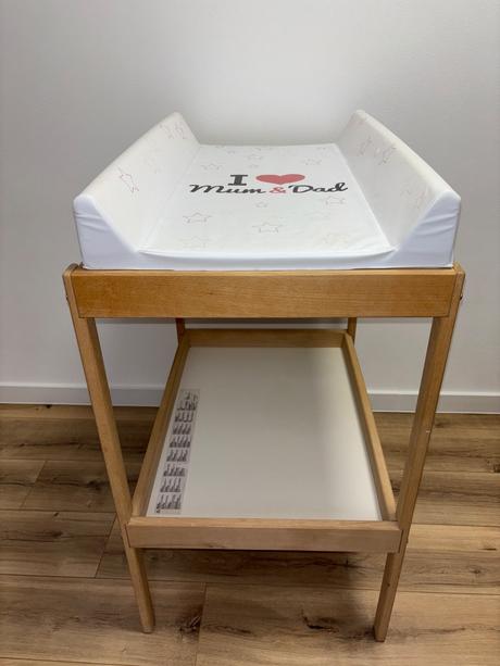 Prebalovaci pult s podlozkou, 