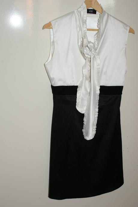 Cierno-biele saty zn. unique, 38