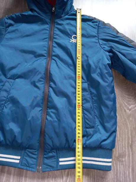 Bunda s poštou, benetton,152