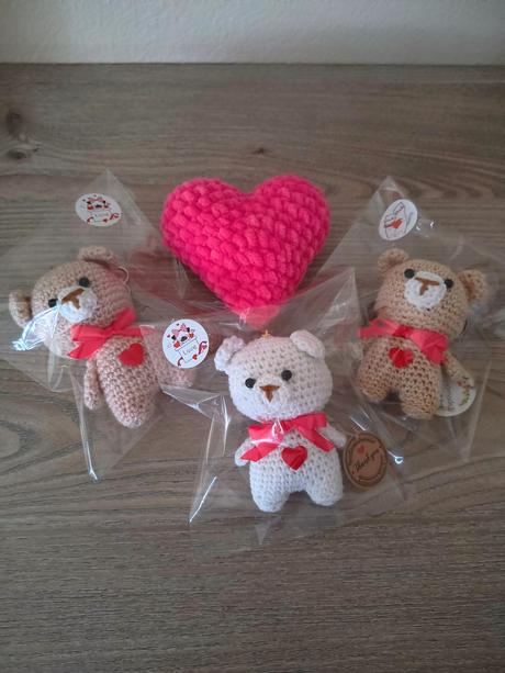 Macko kľúčenka-prívesok,