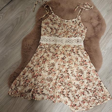 Xs/s romanticke saty, xs