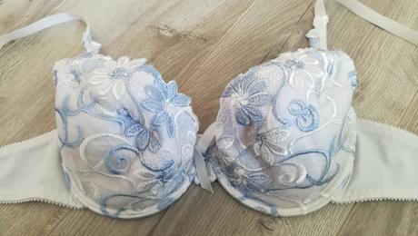 Kvetovaná podprsenka, 80c