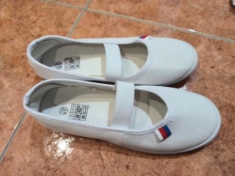 Sandálky , cvičiť a topanky, 37