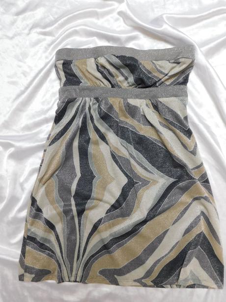 Pekne mini saty/predlzeny top, warehouse,38