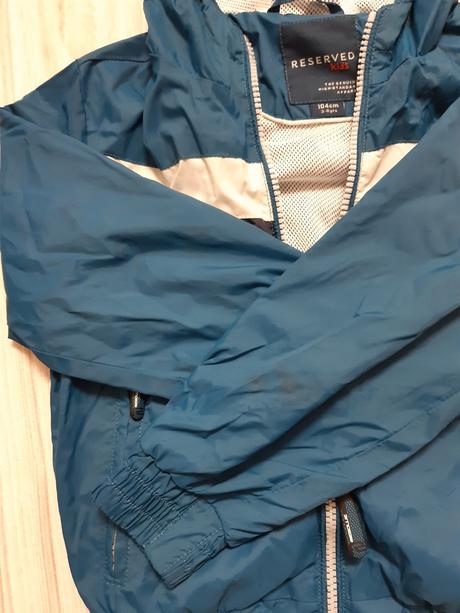Tenka prechodna vetrovka, reserved,104